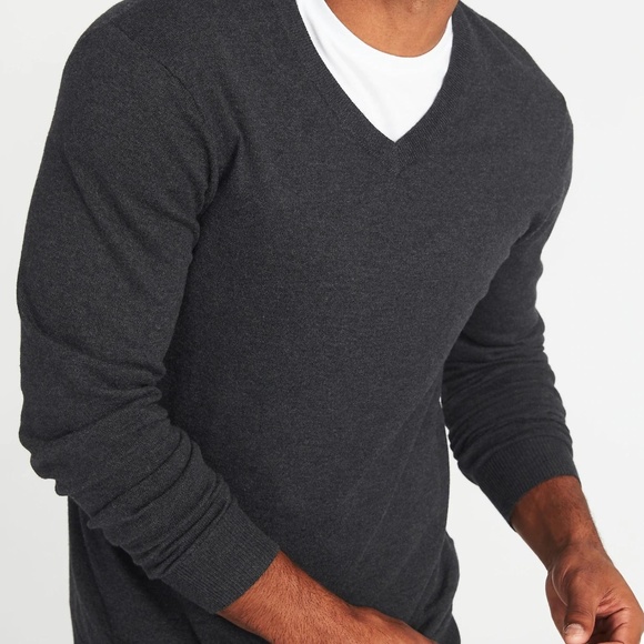 Old Navy V-Neck Sweater for Men - Picture 2 of 4
